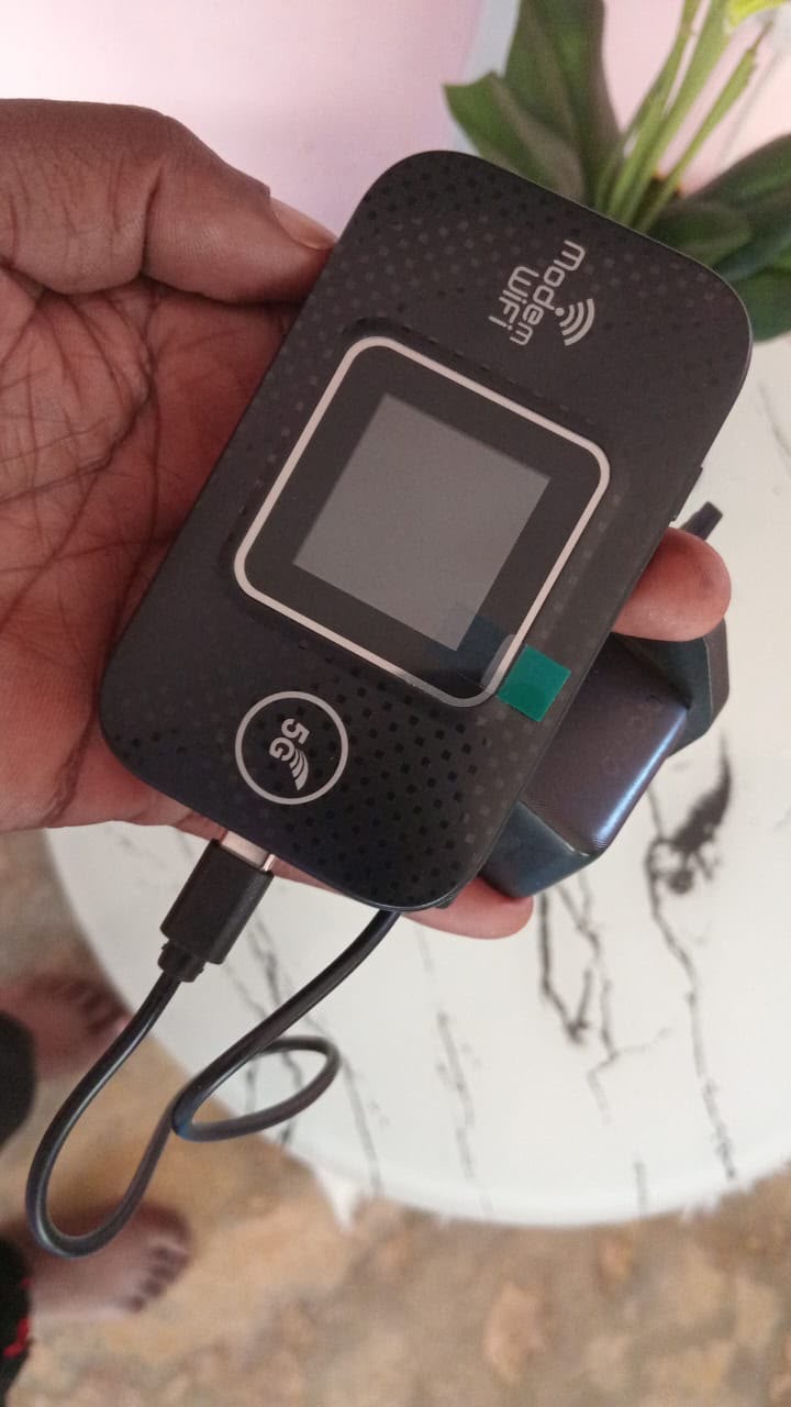 UNIVERSAL MiFi