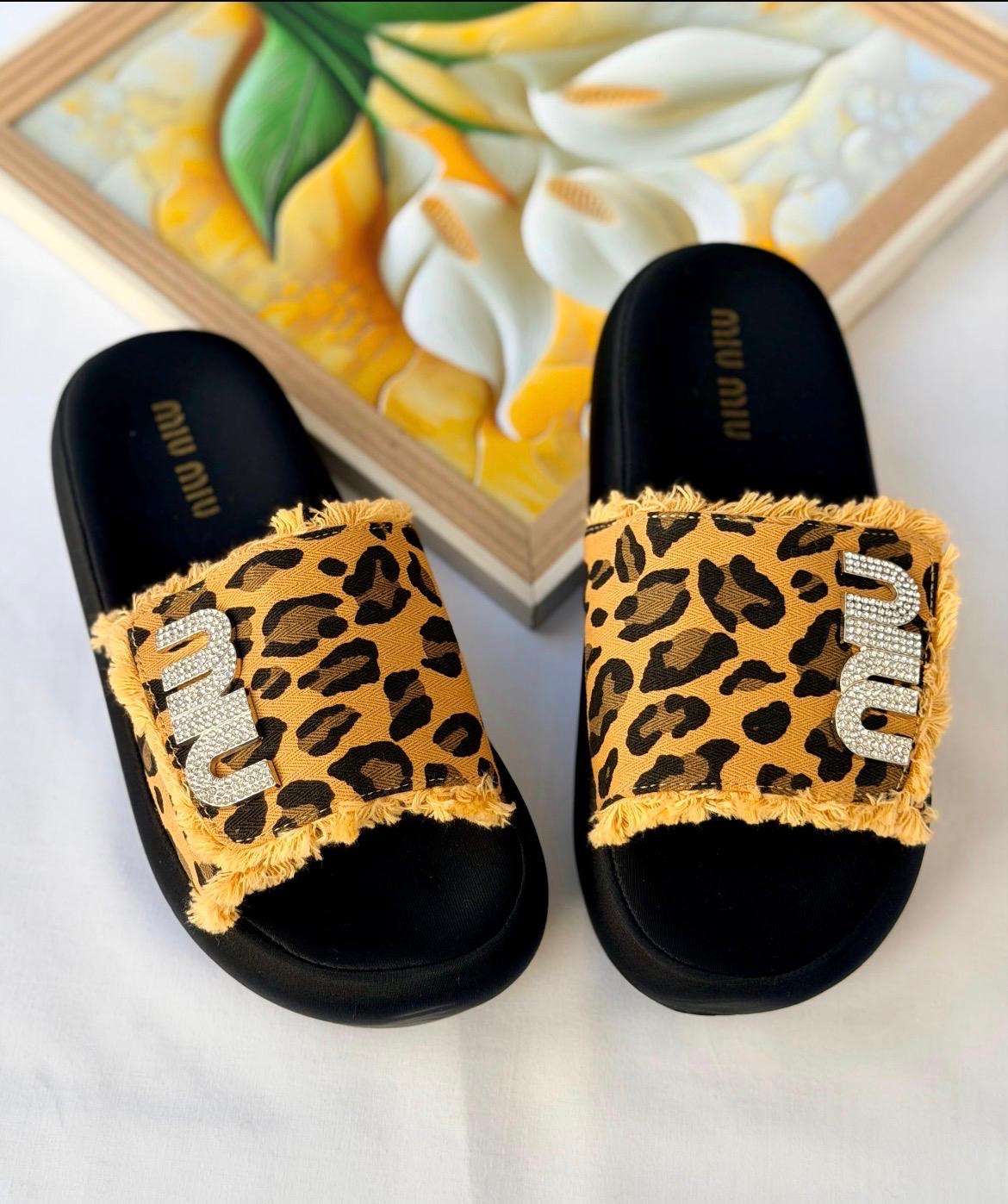Miu sandles