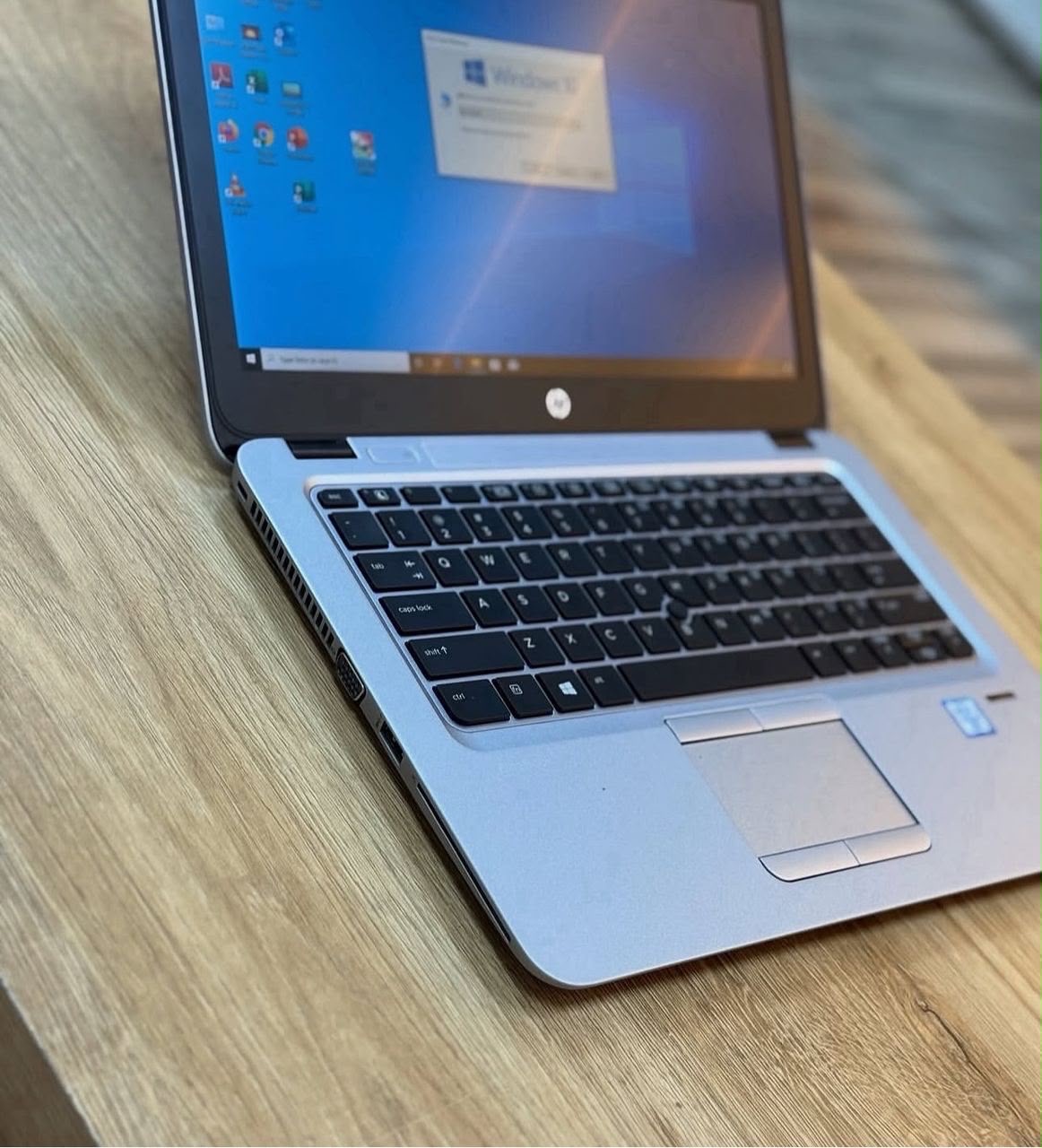 Hp elite book 820 G3