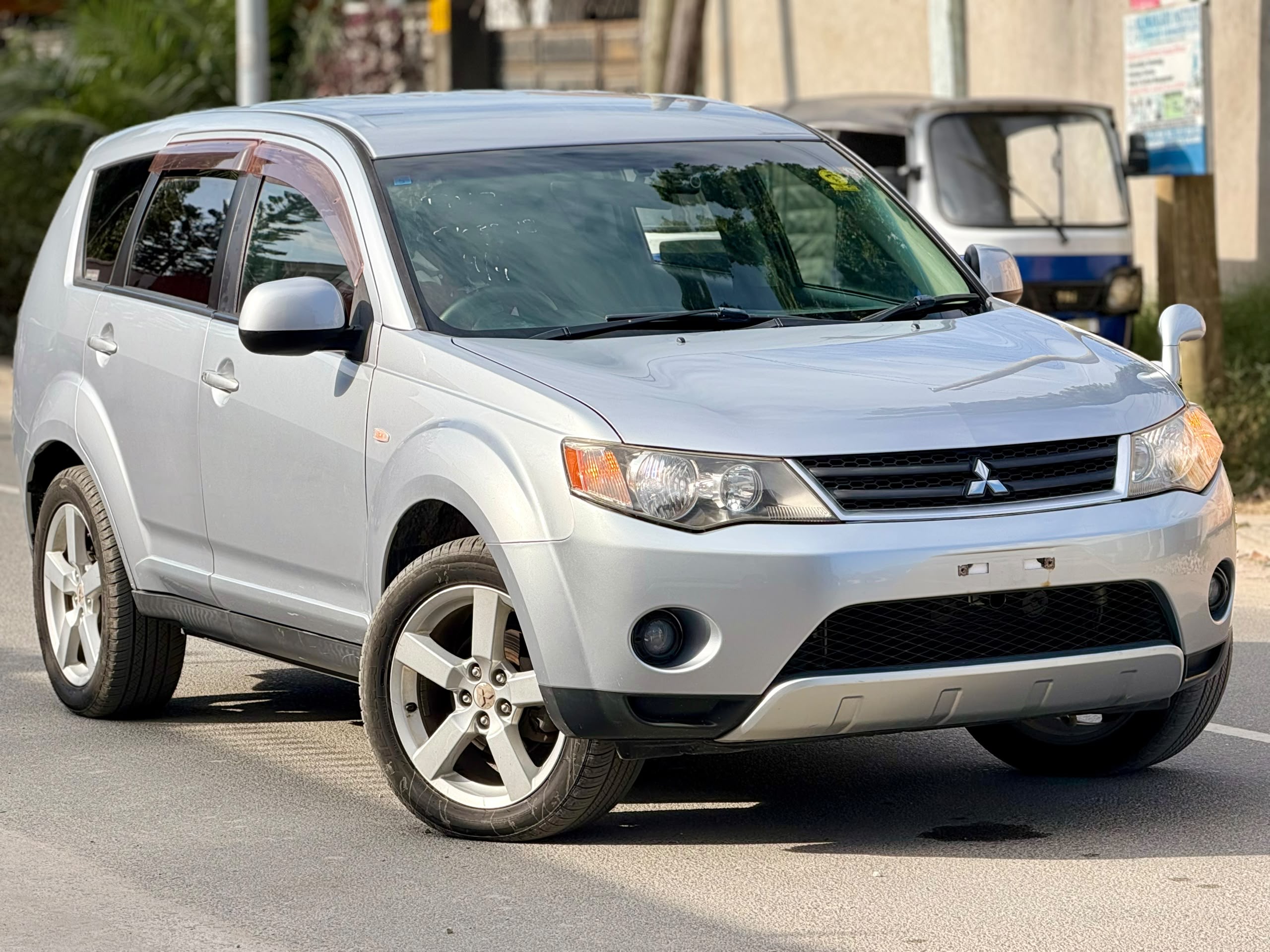 Mitsubish Outlander