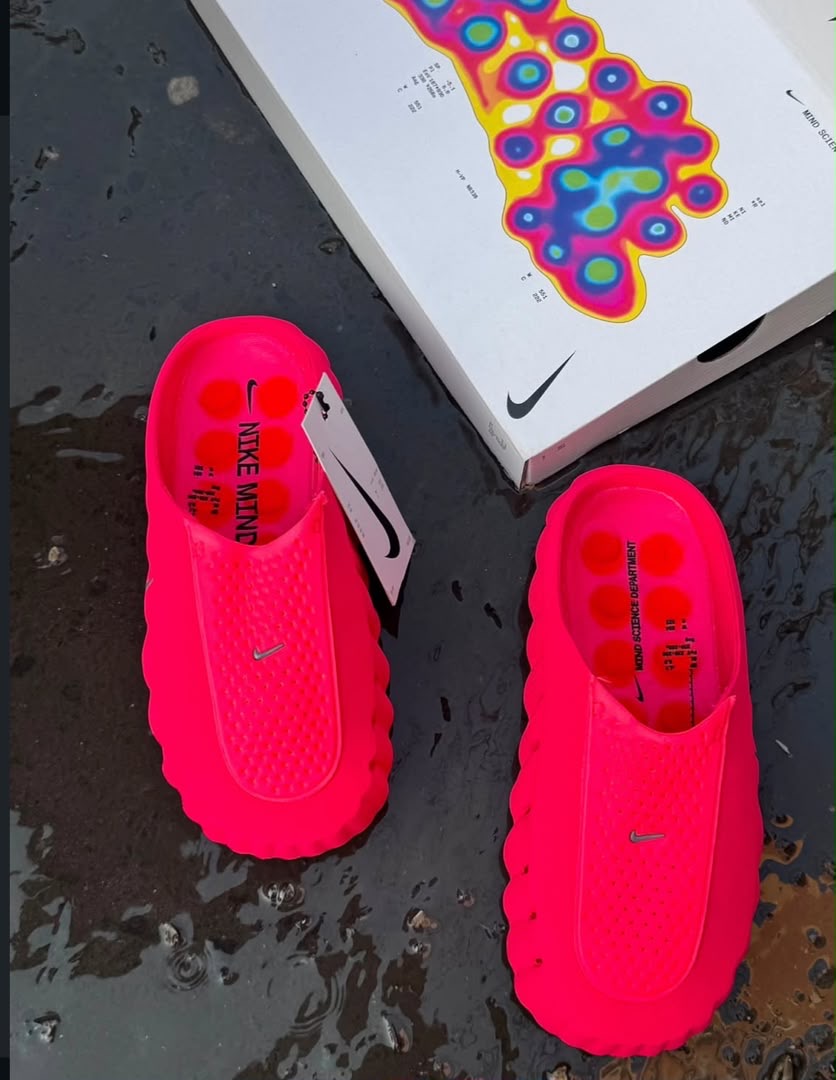 nike clogs