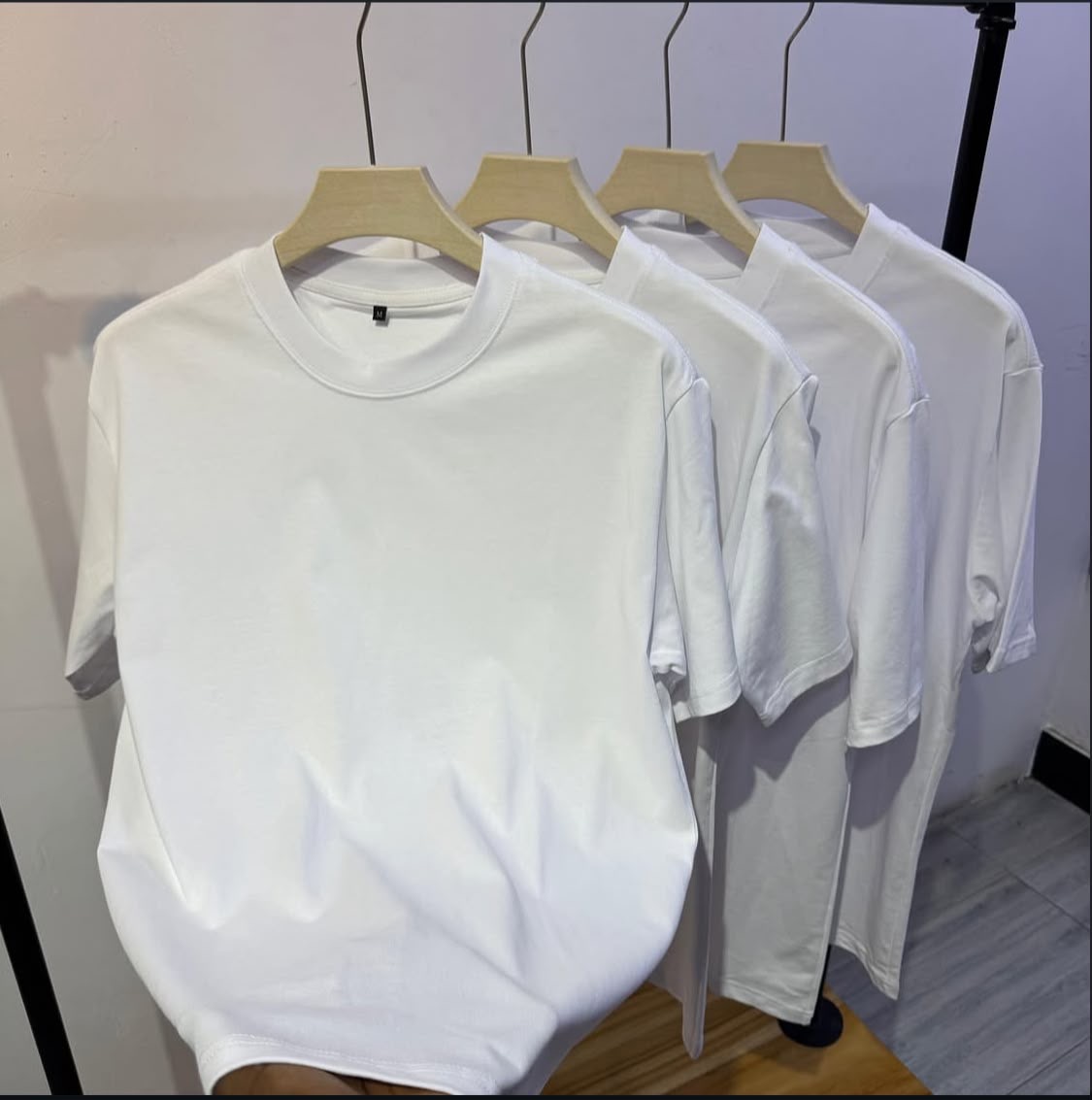 plain t shirt