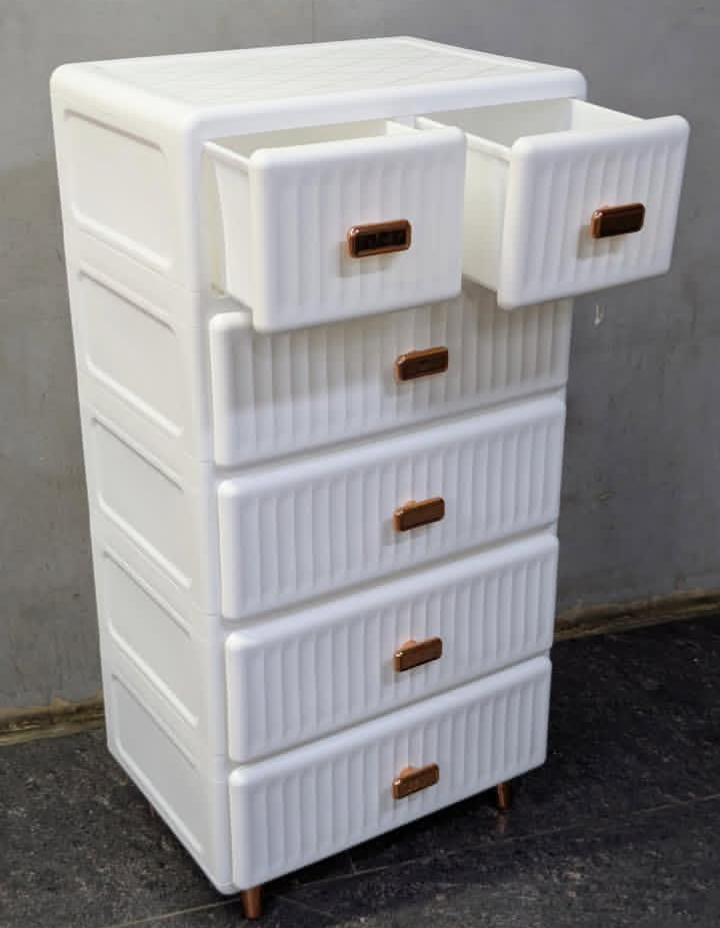 Baby cabinet