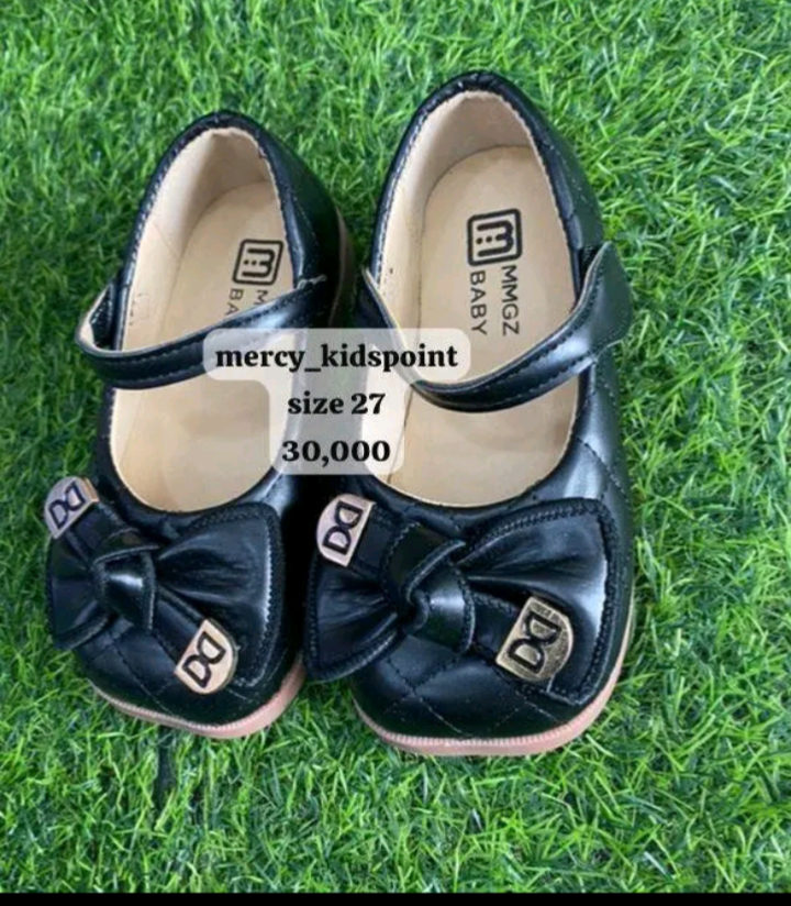 Black shoe