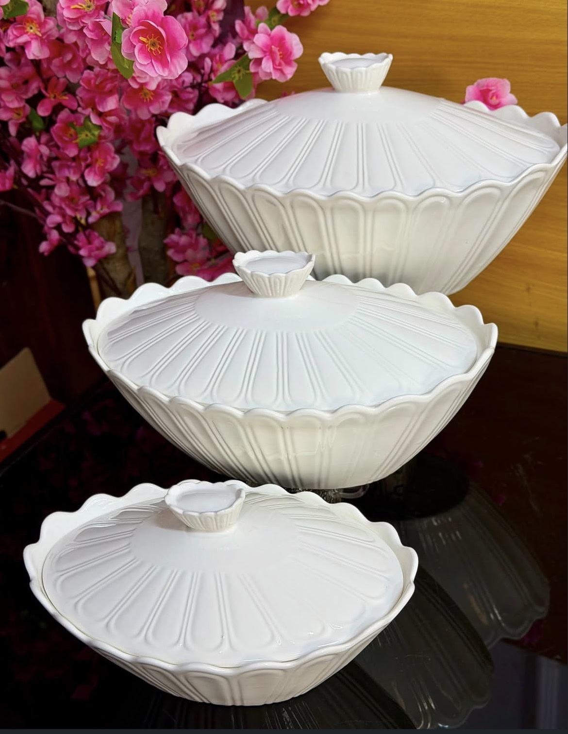 white serving hotpot
