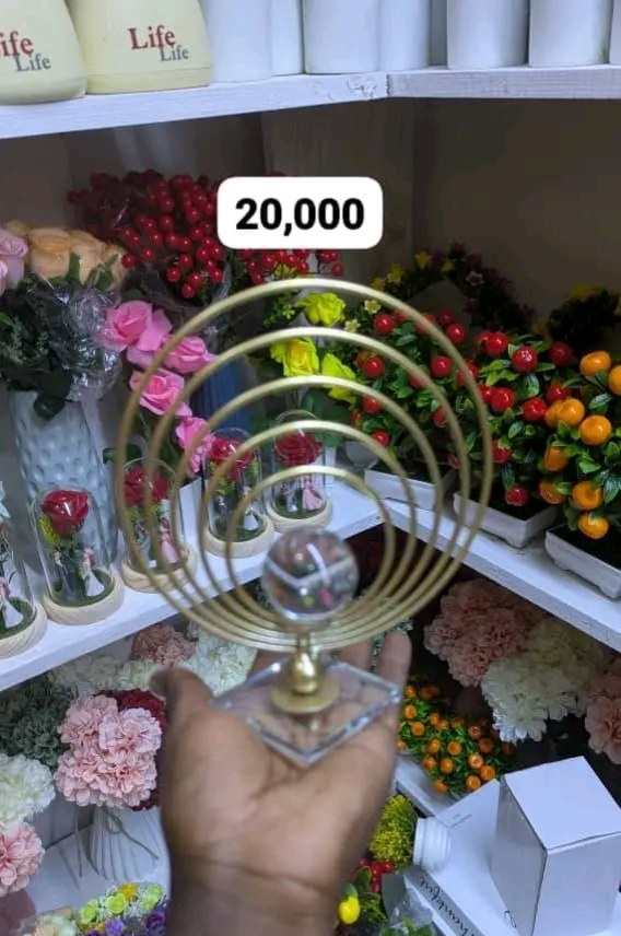 Round decor