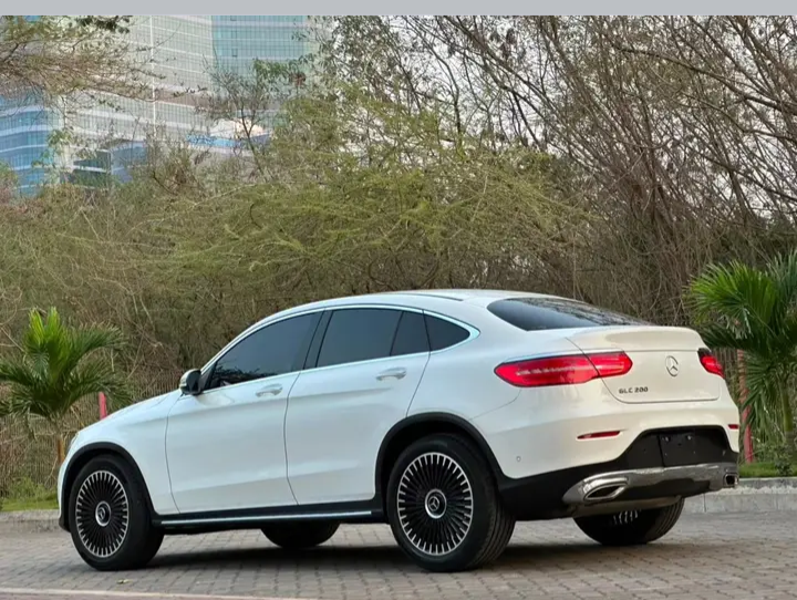 Mercedes Benz year 2017