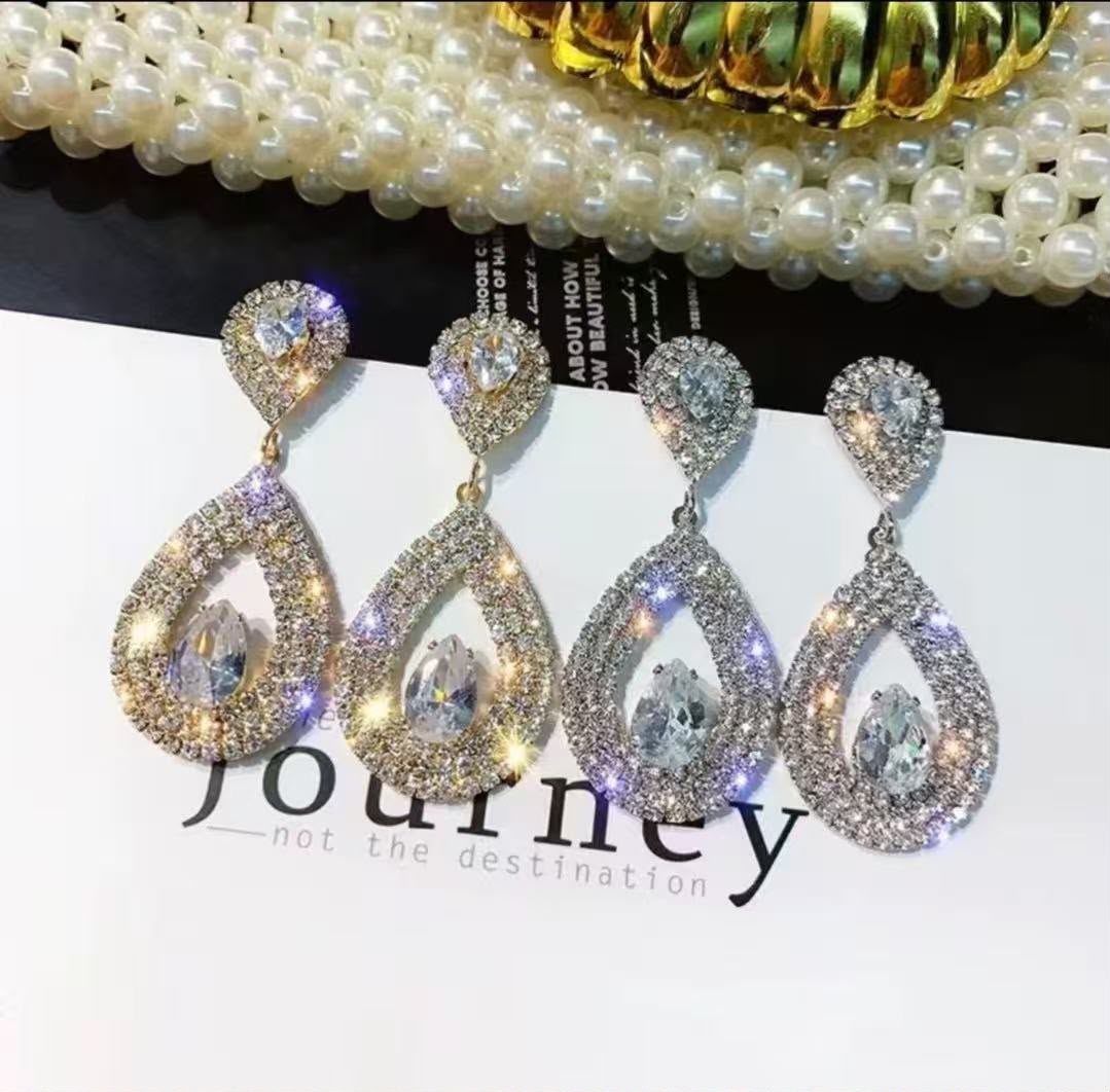 Oval ear rings
