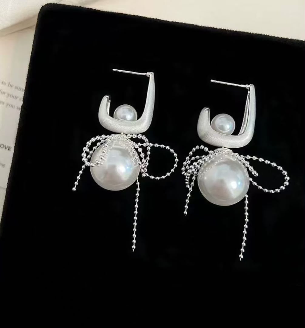 Stylish earrings