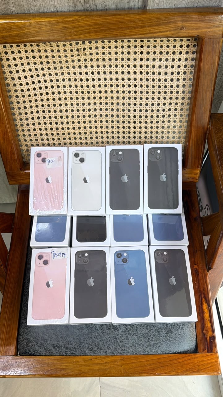Iphone 13 plain