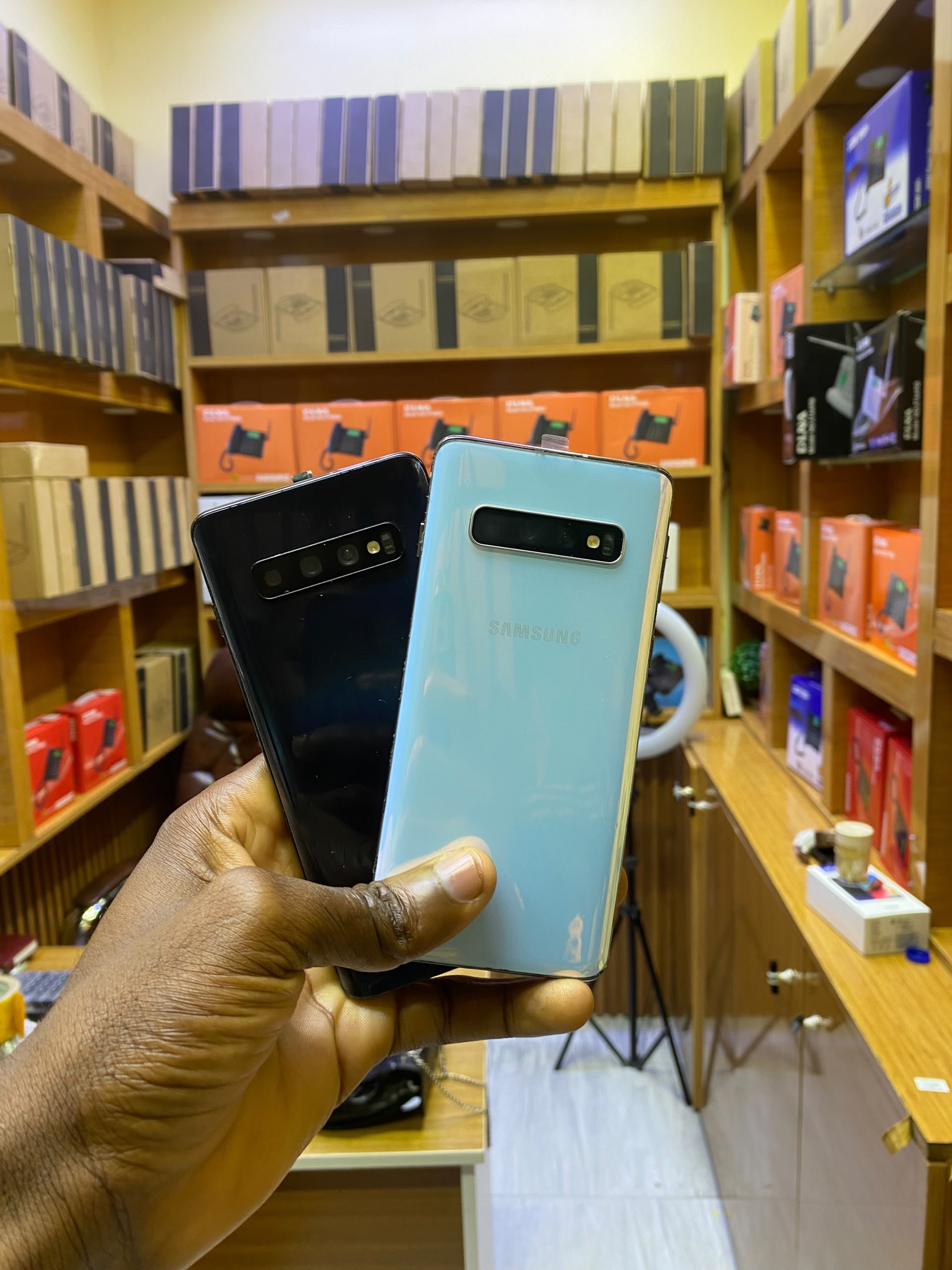 Samsung S10
