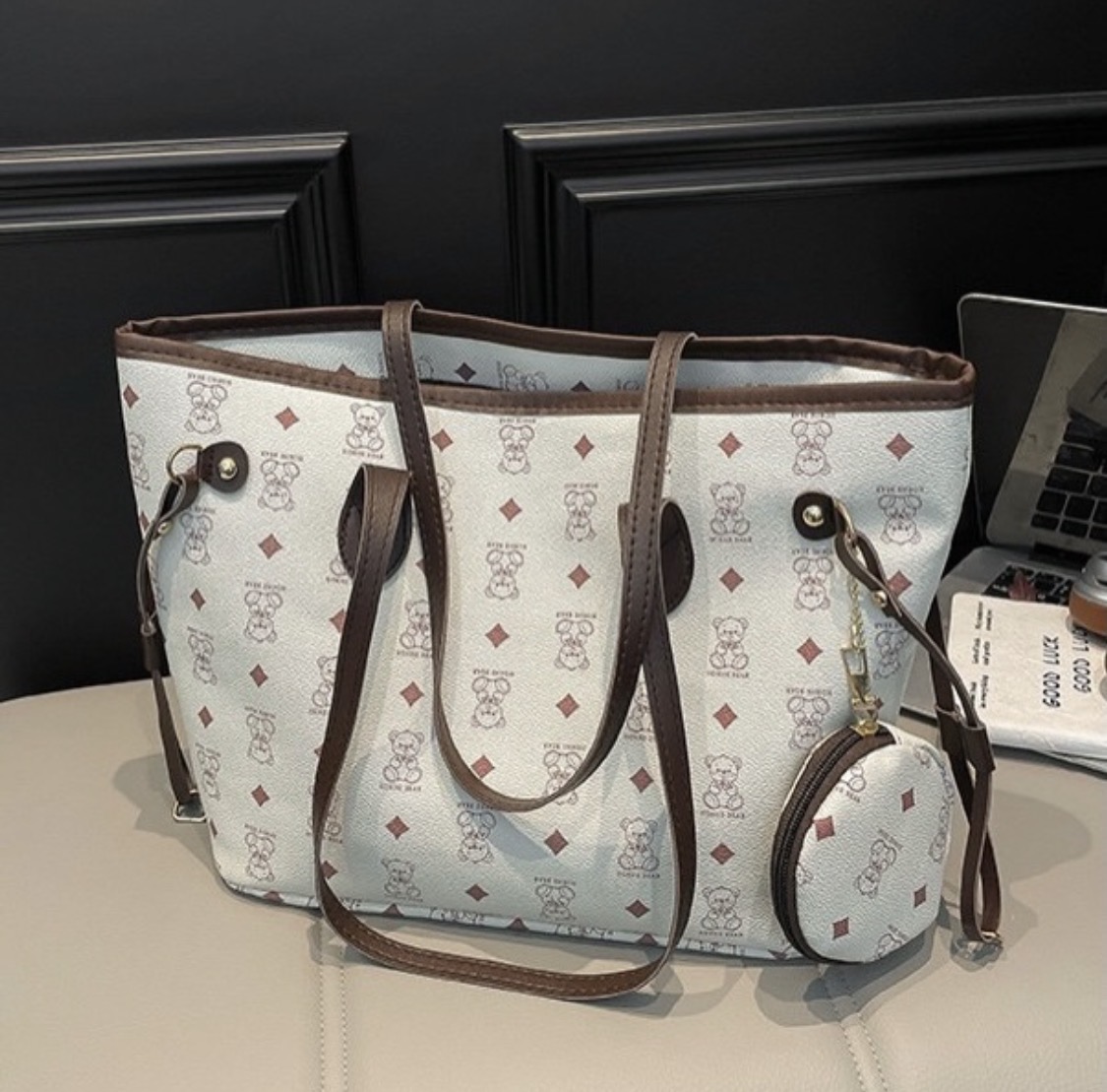 New tote bags