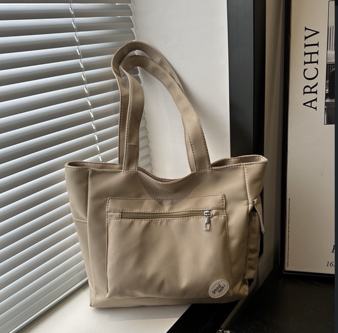 Baguette handbag