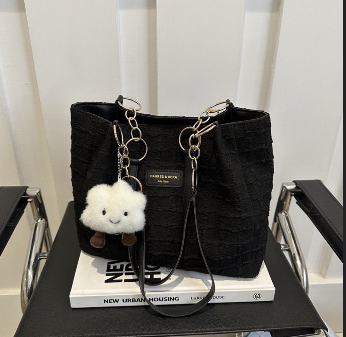 Tote fashion handbag