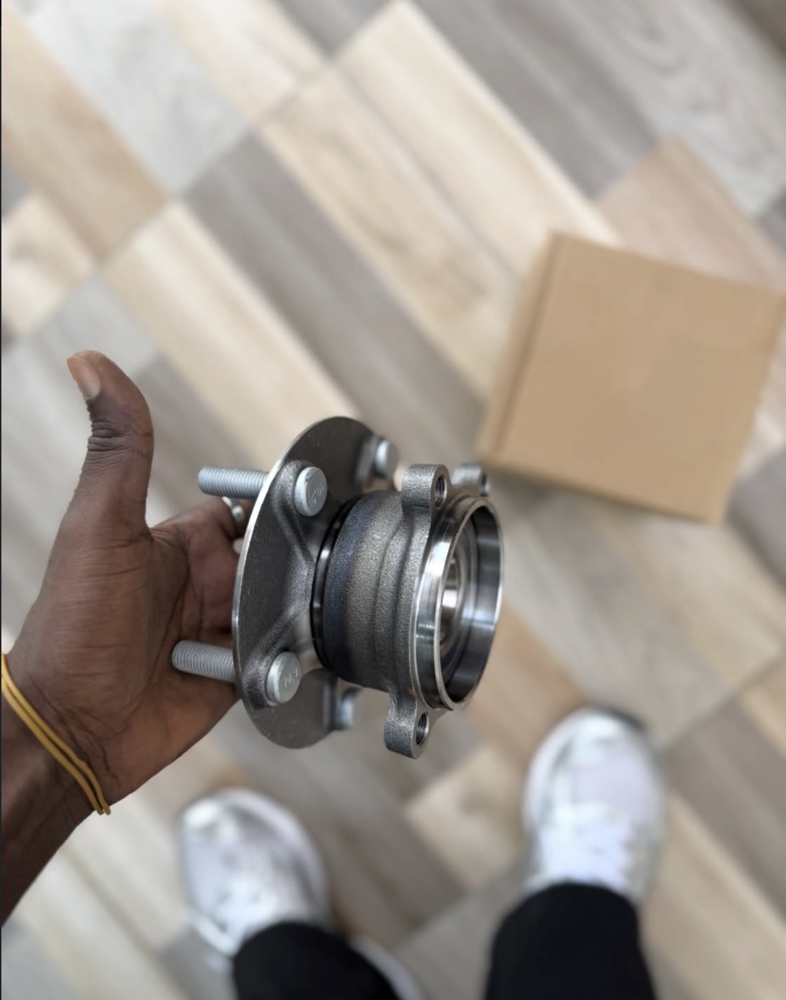 Wheel hub bearing