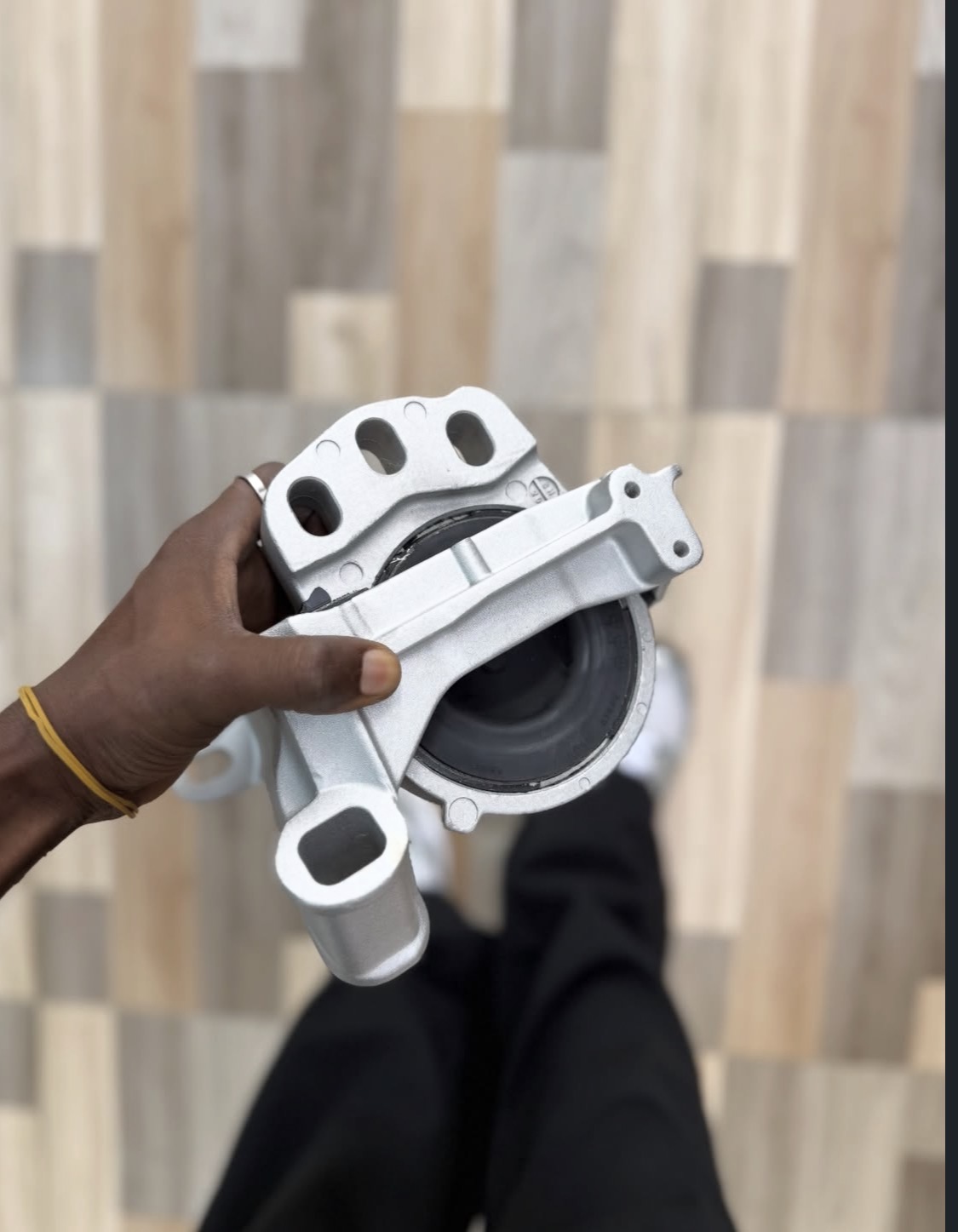 Engine mount