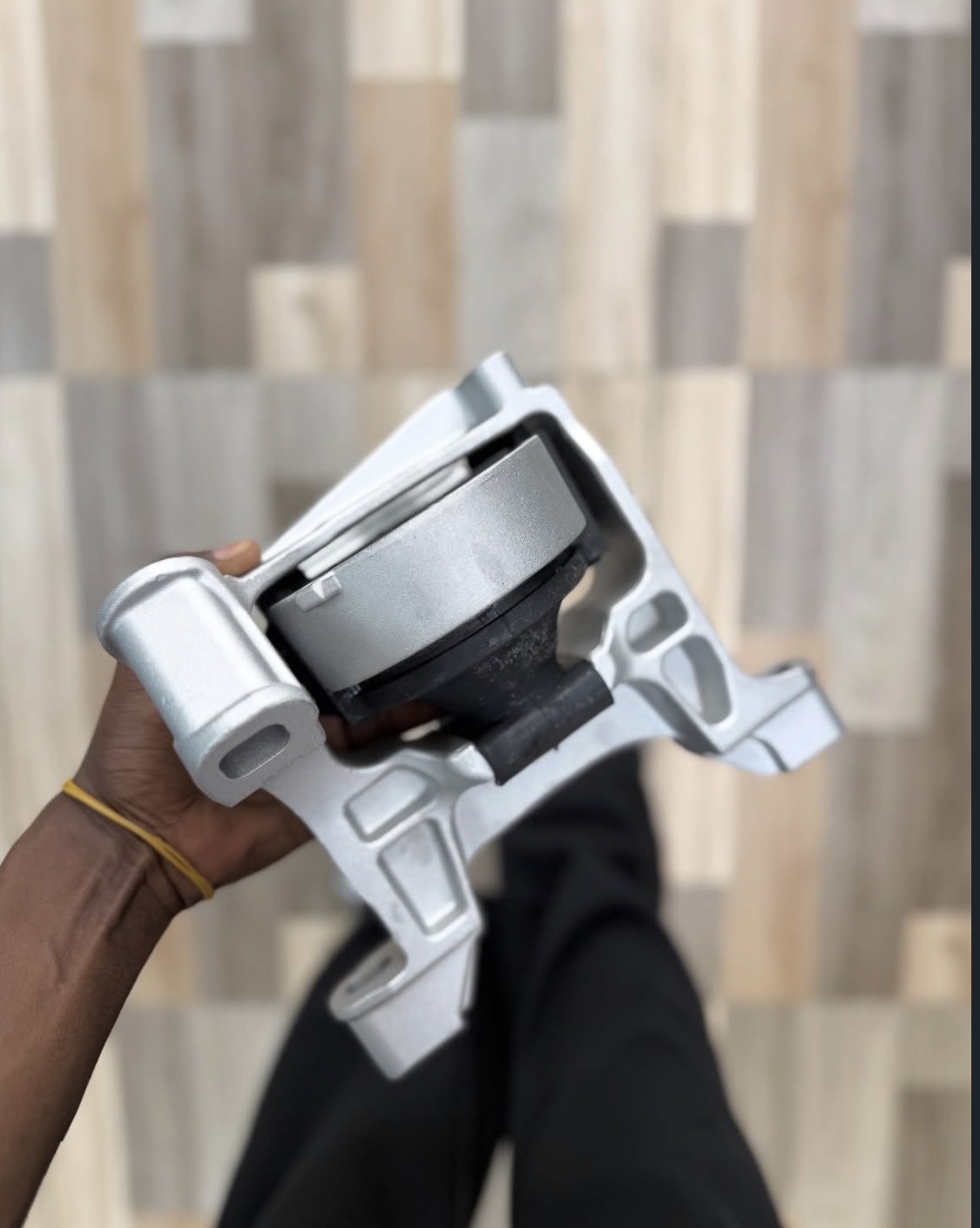 Engine mount