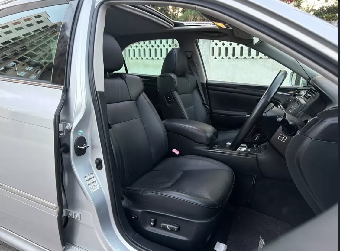 Toyota crownathlete