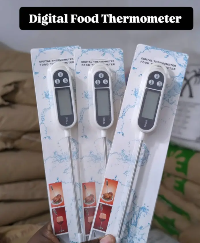 Digital thermometer