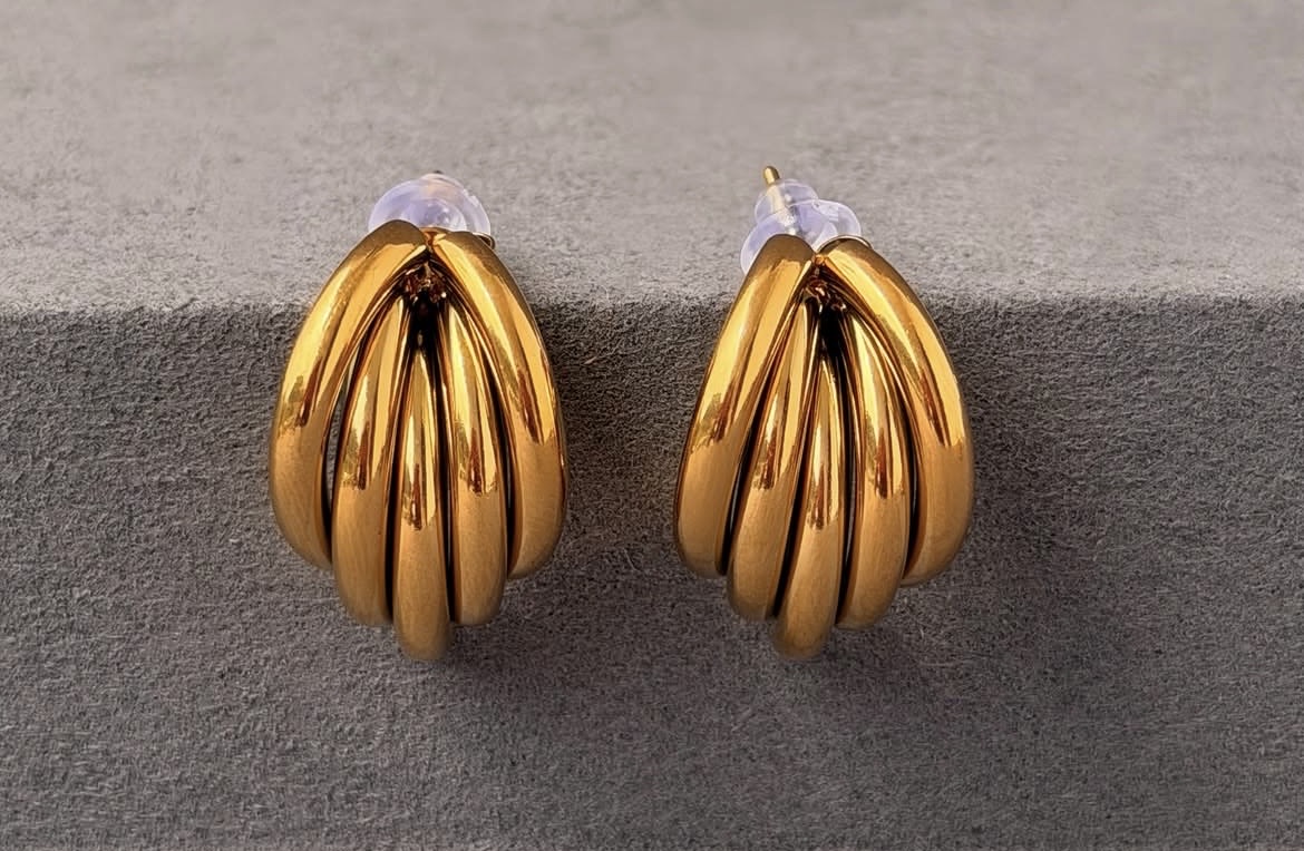 aura earings