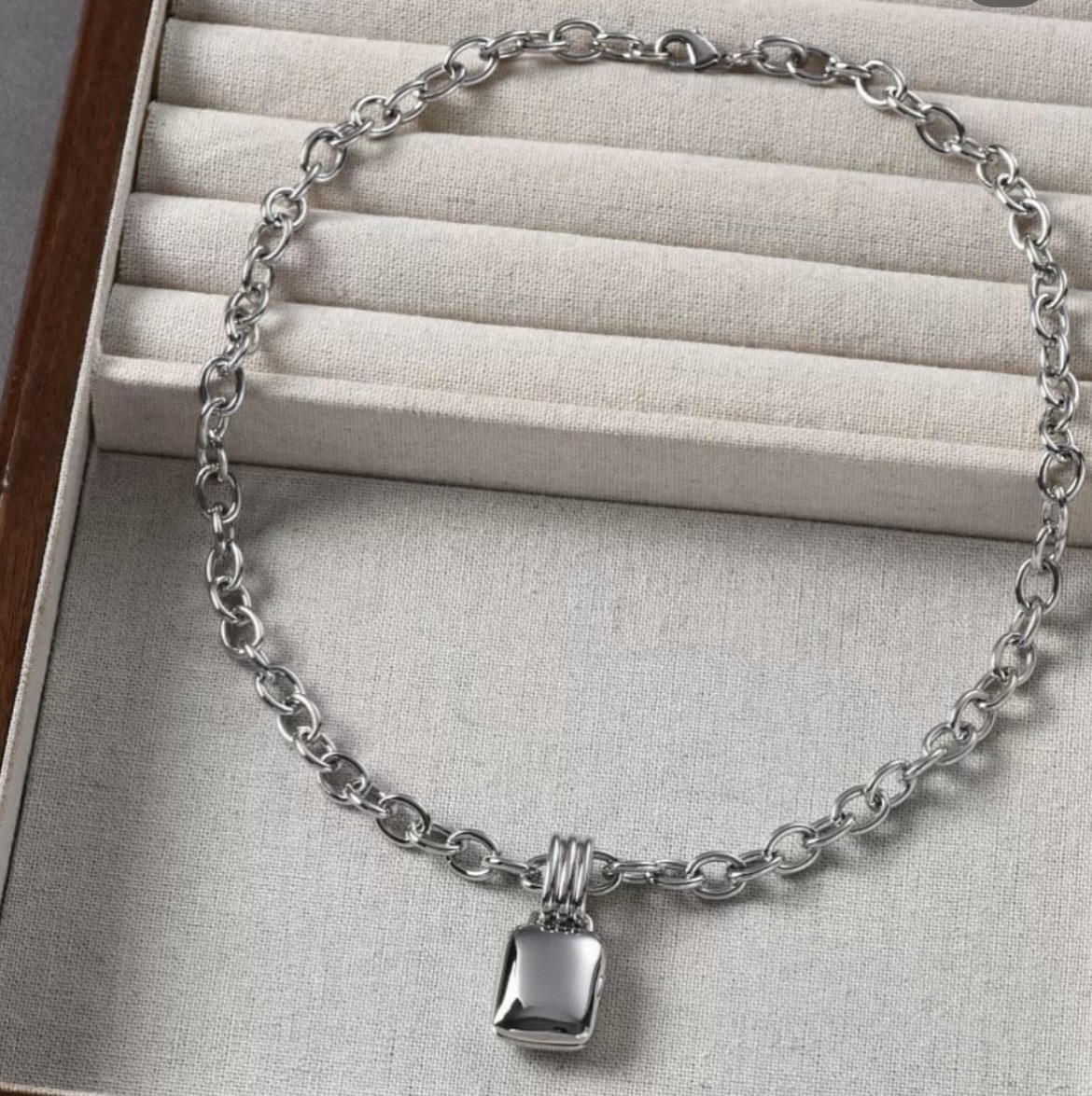 bebra necklace