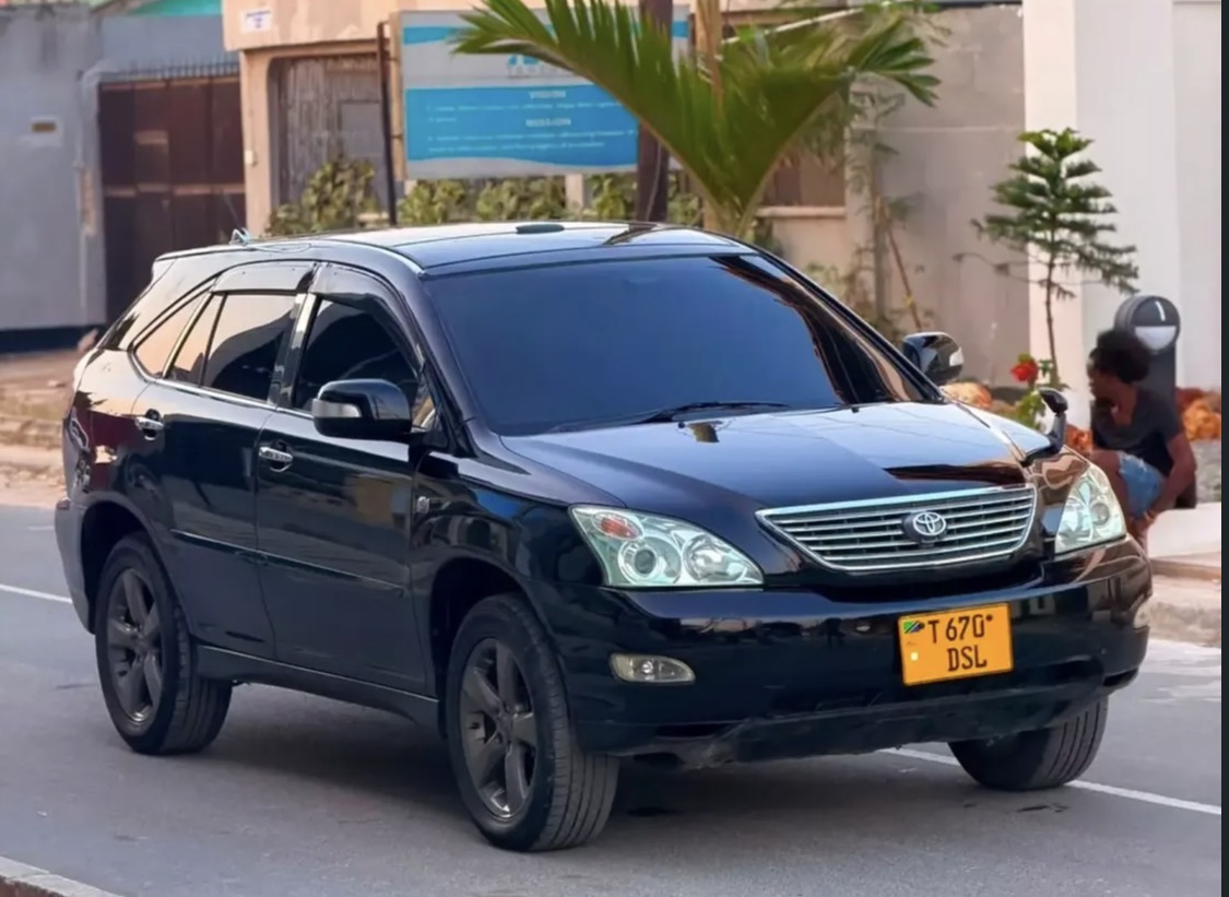 Toyota harrier.