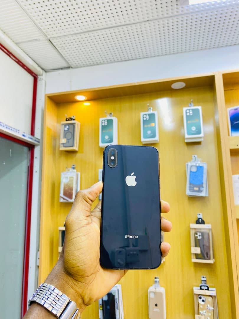 Iphone X plain
