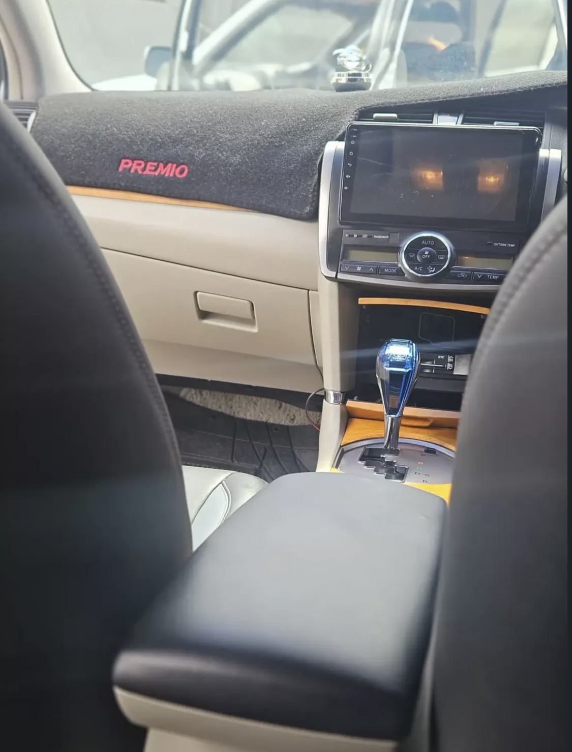 Toyota premio