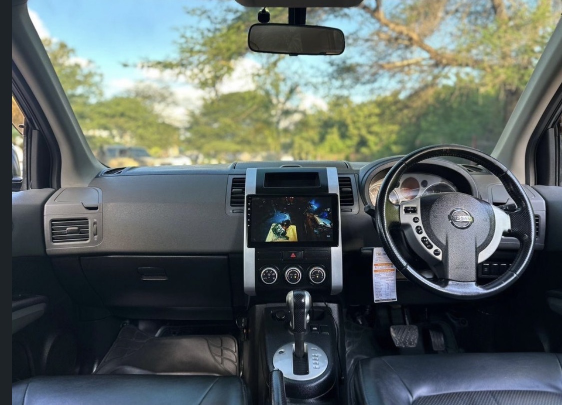 Nissan extrail