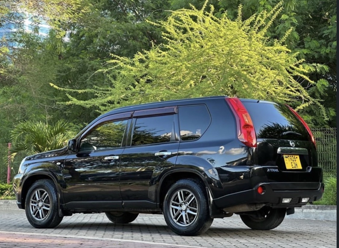 Nissan extrail