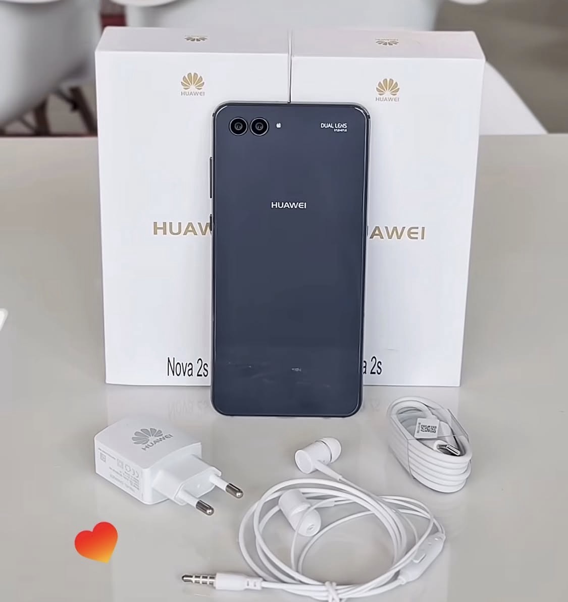 Huawei nova 2s