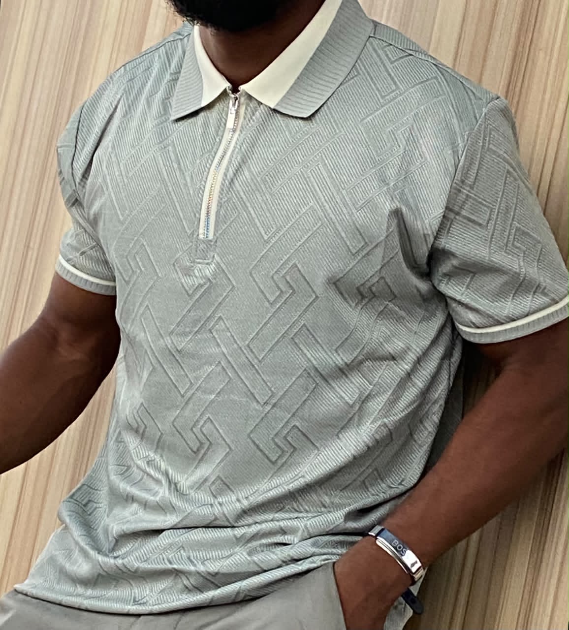 zip tshirt