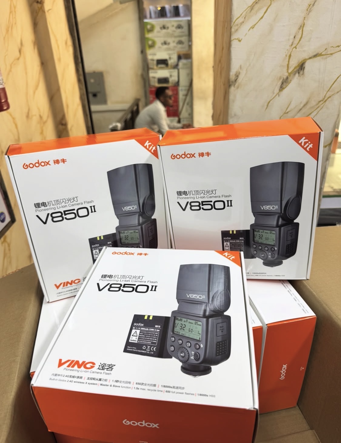 GODOX V850II Flash