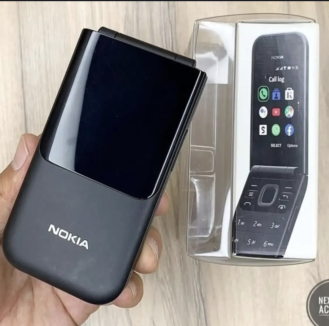 Nokia 2720 flip