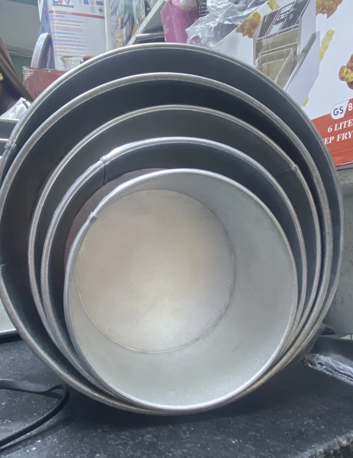round backing pots