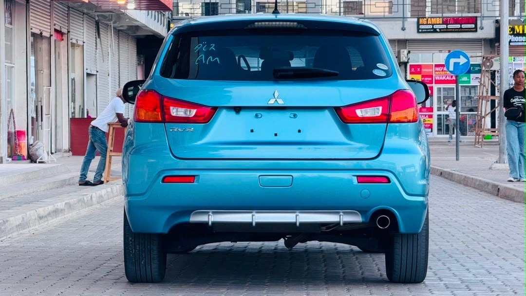 MITSUBISHI RVR