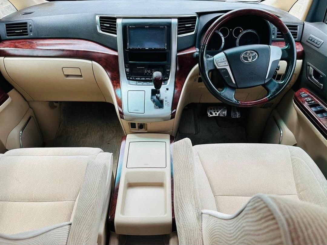 TOYOTA ALPHARD